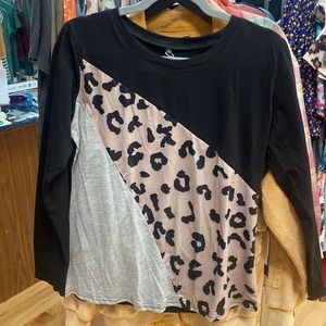 NWT size small top cute cheetah print